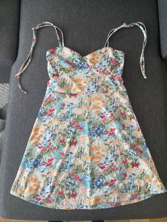 Sommerliches Blumenkleid 🌸