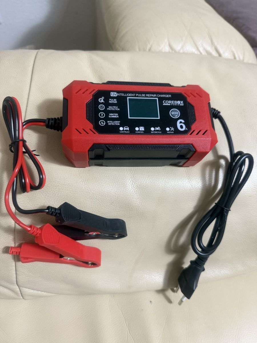 Batterien: Battery Charger 12V 6A – Neu und originalverpackt aus Regensdorf von mex5145