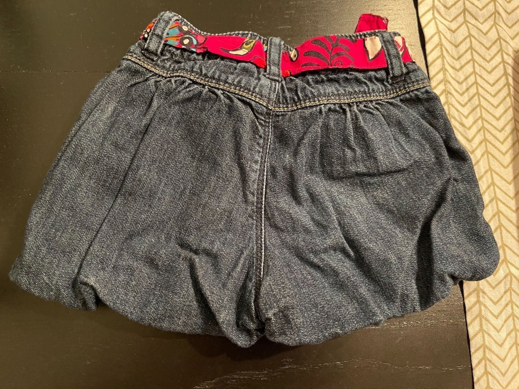Catimini Pantaloni: Catimini Baby shorts 6months – Usato da Zürich venduto da Bybyana 2