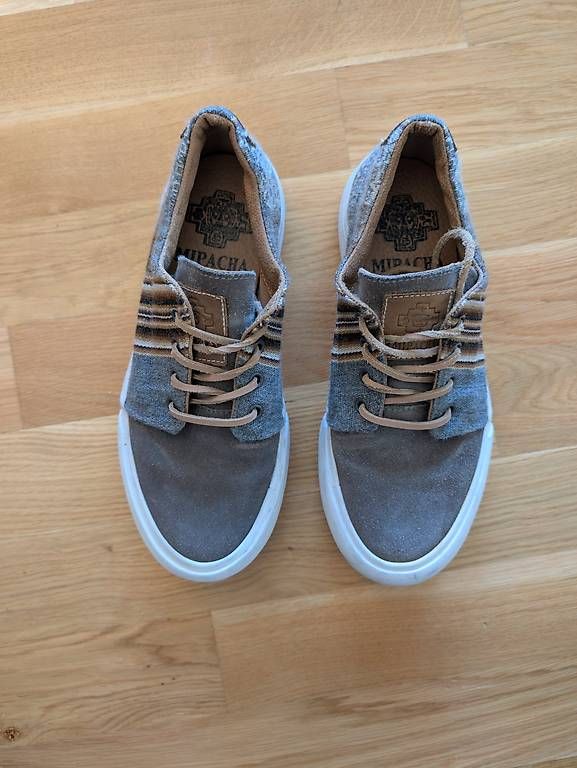 Scarpe da donna: Sneaker aus Leder Mipacha Gr. 39 – Usato da Weinfelden venduto da lea_5gvn 4