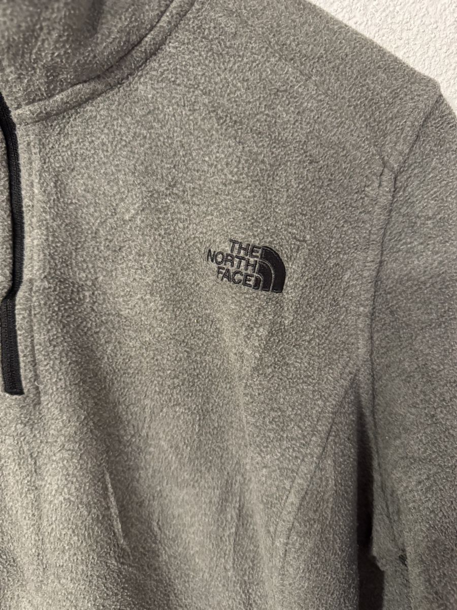 North Face Pullover & Sweatshirts: The North Face Fleece Pulli Grau Damen, L – Gebraucht aus Pieterlen von Vintage_Zone 4