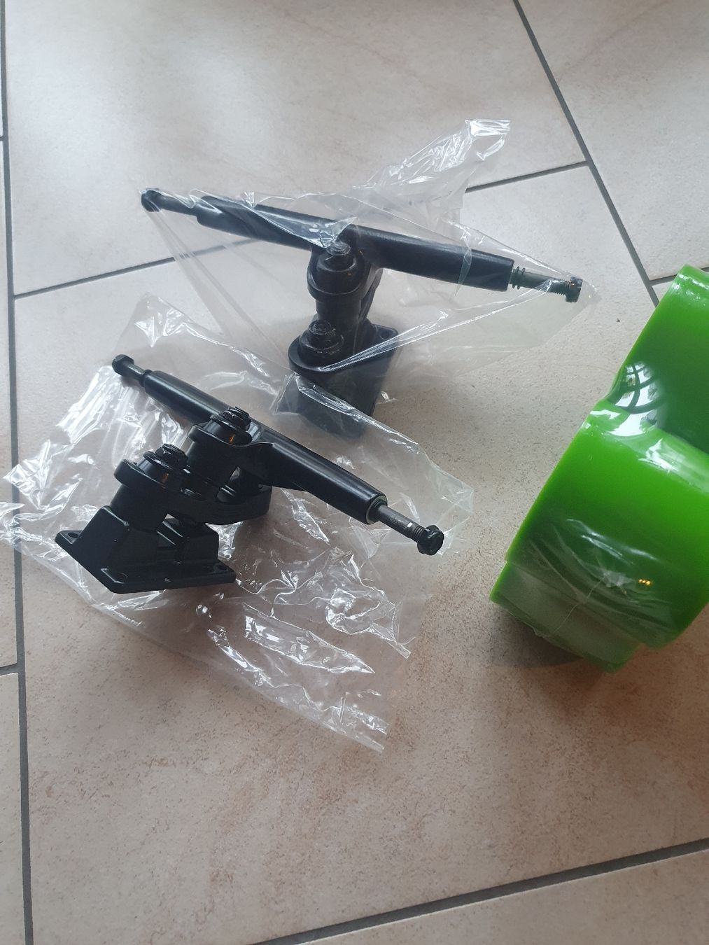 Skateboards: Longboard Rollen +Achsen Set – Neu und originalverpackt aus Herznach von Dosendealer 1