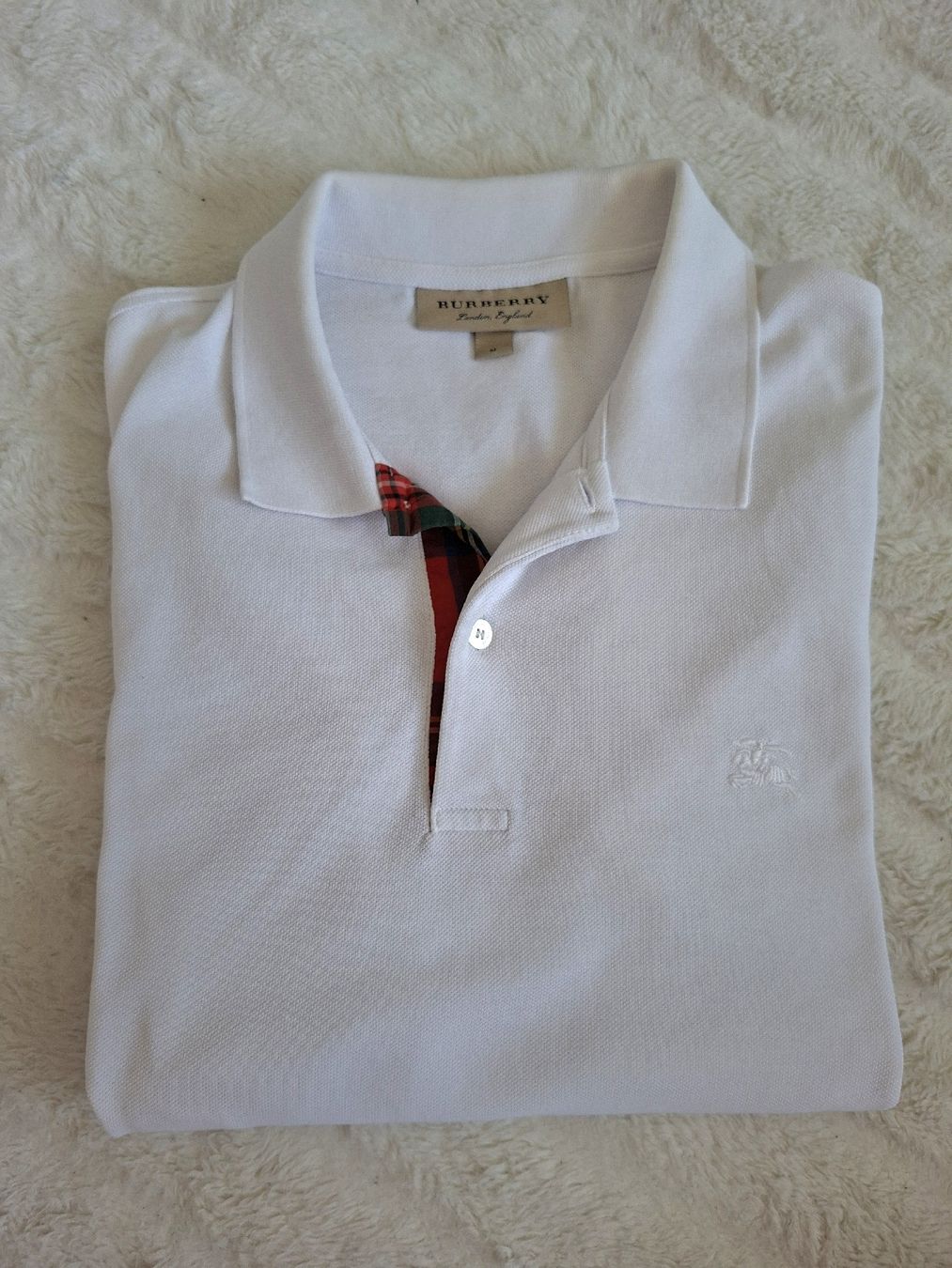 Burberry Polos: Polo Burberry blanc taille M – D'occasion à Renens VD par ser_j2fn