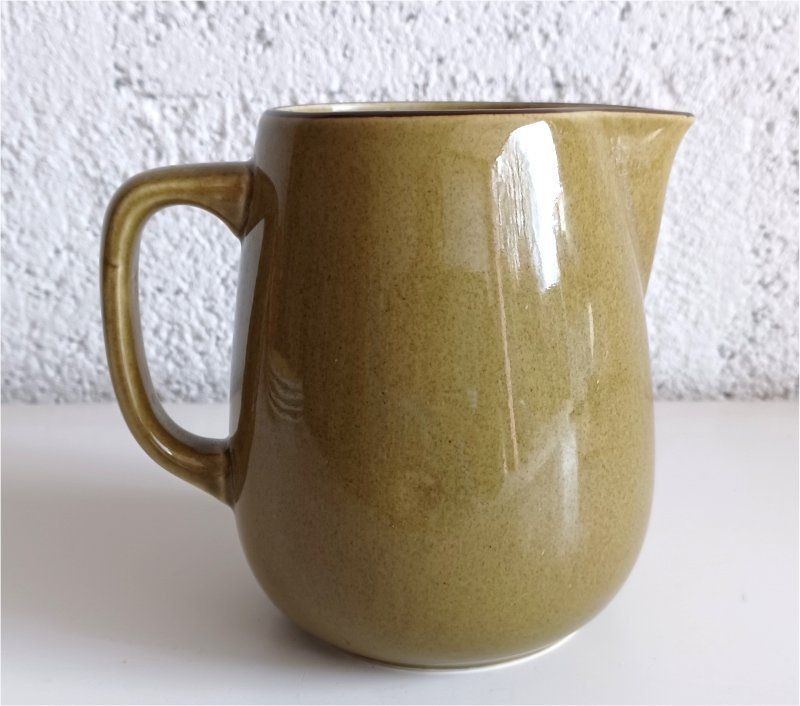 Rössler Caraffe: RÖSSLER olivgrüne Krug 0.65 Liter -E15 – Usato da Morges venduto da vimajes12