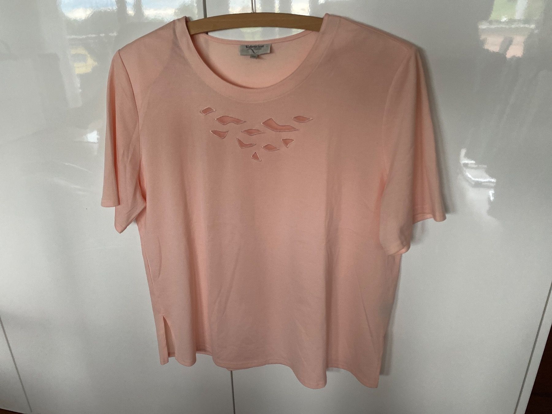 Valentino T-shirt: T-Shirt – Nuovo (secondo la descrizione) da Bülach venduto da Jackybabue