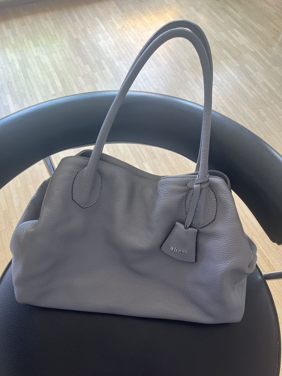 Abro Borse da donna: Abro Handtasche mit Schulterriemen, grau – Nuovo (secondo la descrizione) da Luzern venduto da CarpeLU