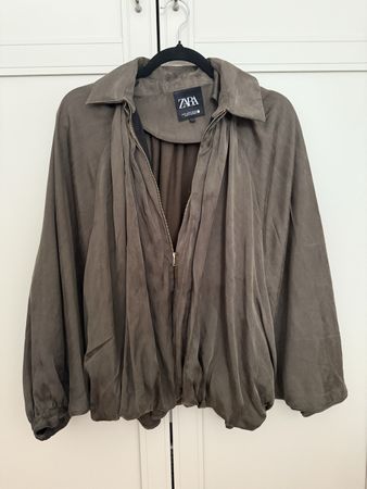 Damen Jacke ZARA Khaki Grösse M leichte Faltenbildung
