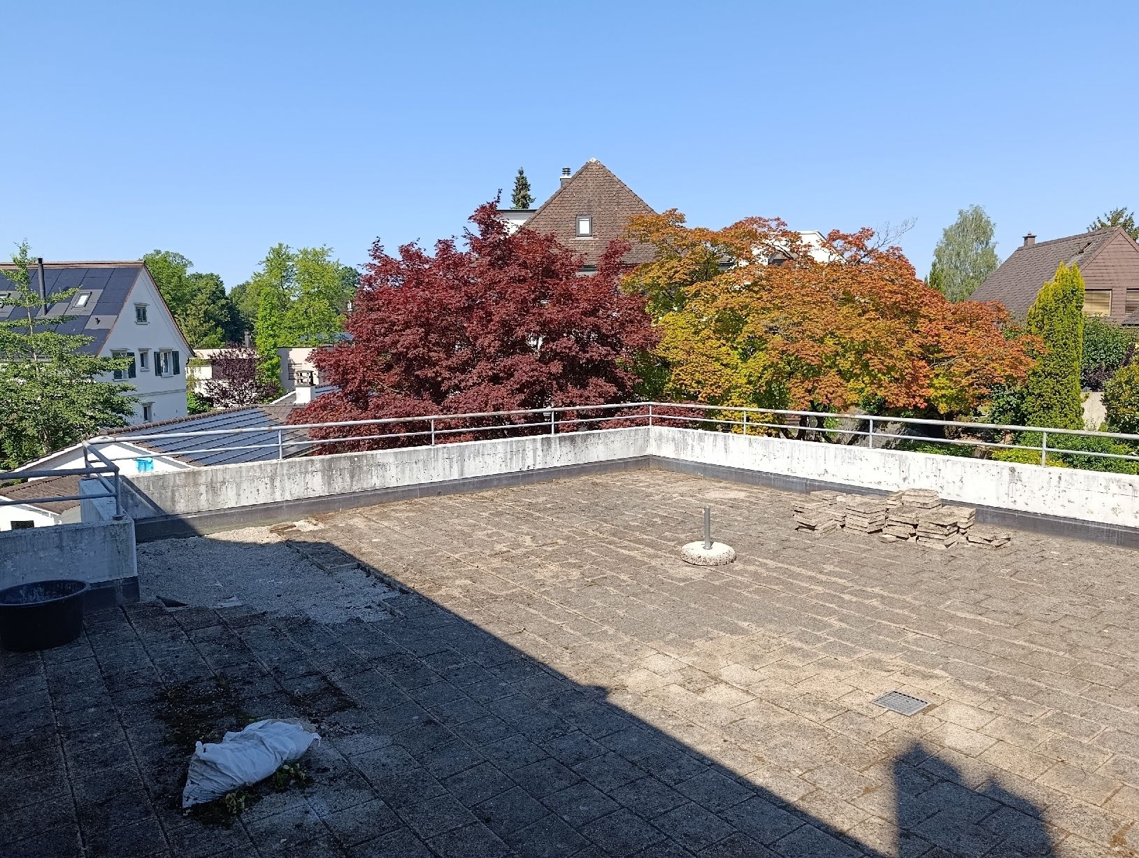 Revêtements de sol: Betonplatten gebraucht für Garten oder Einfahrt – D'occasion à Rüti ZH par nomis55 1