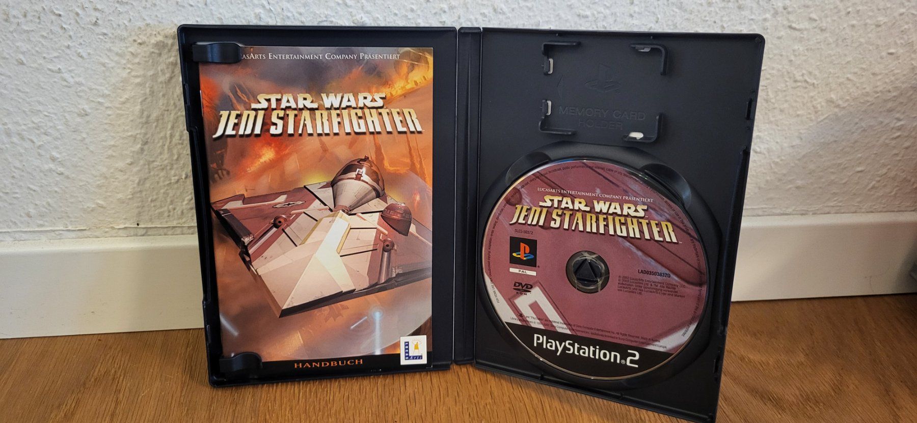 Sony Giochi: PS2 - Star Wars Jedi Starfighter – Usato da Münsingen venduto da DigitaleSpielecke 2