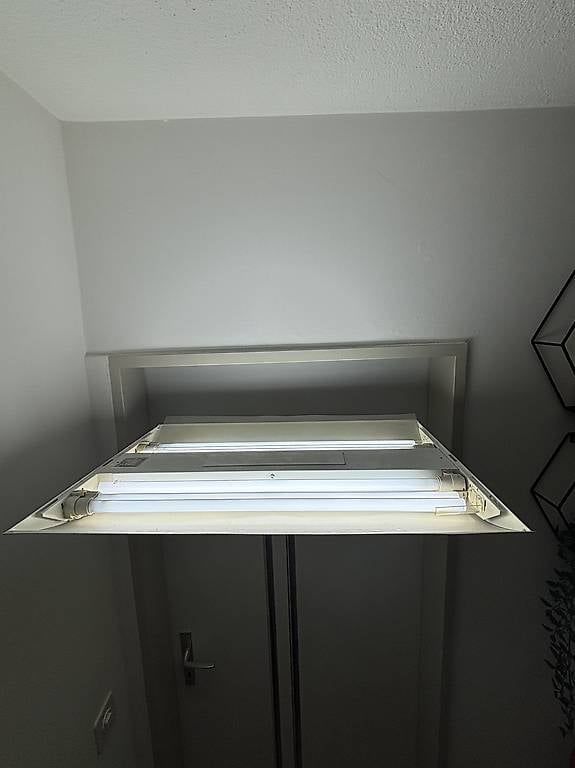 Lampade: Stehleuchte für Wohnzimmer oder Büro – Usato da Zürich venduto da dea_x2pj 4