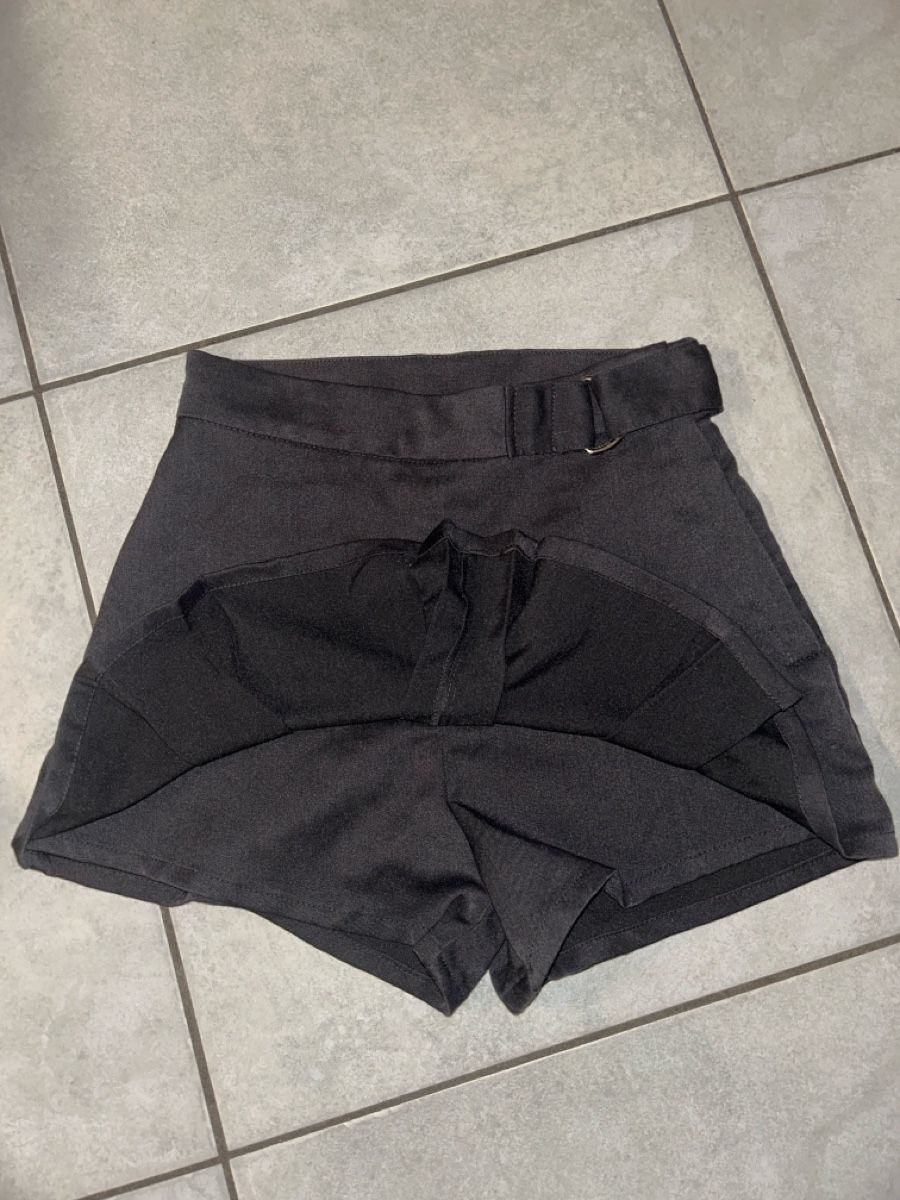H&M Gonne: dunkelgraue kurze Skorts, Gr. 34 – Usato da Bülach venduto da Choemong 1