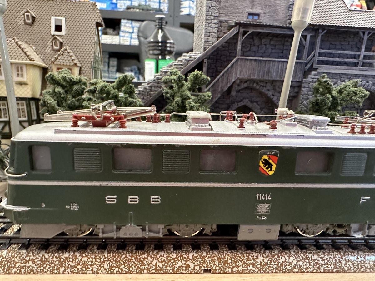 Märklin Modelleisenbahnen: Märklin 3050 SBB Ae 6/6 Bern – Gebraucht aus Lupsingen von New-Haven 1