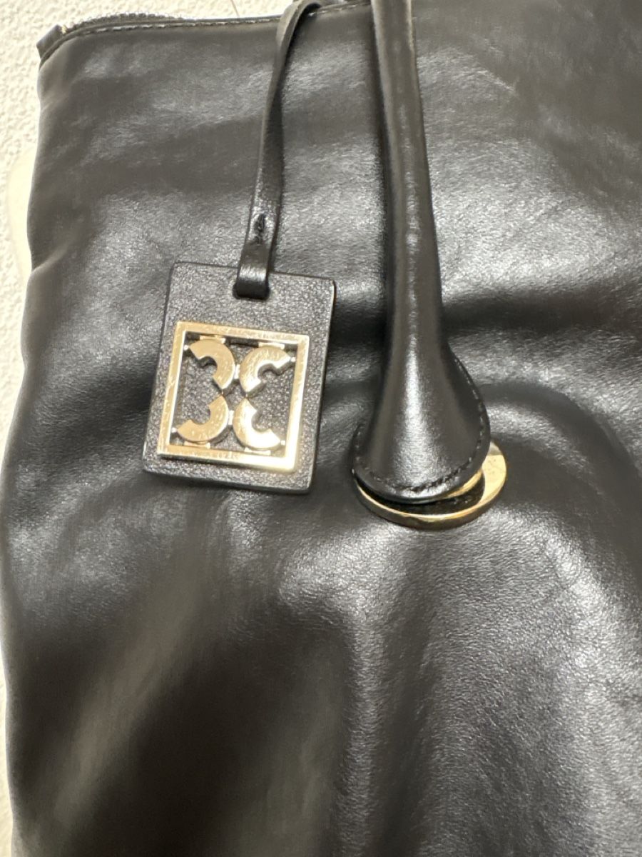 Coccinelle Borse da donna: Schöne Coccinelle Ledertasche Schwarz – Usato da Maienfeld venduto da 8796 1