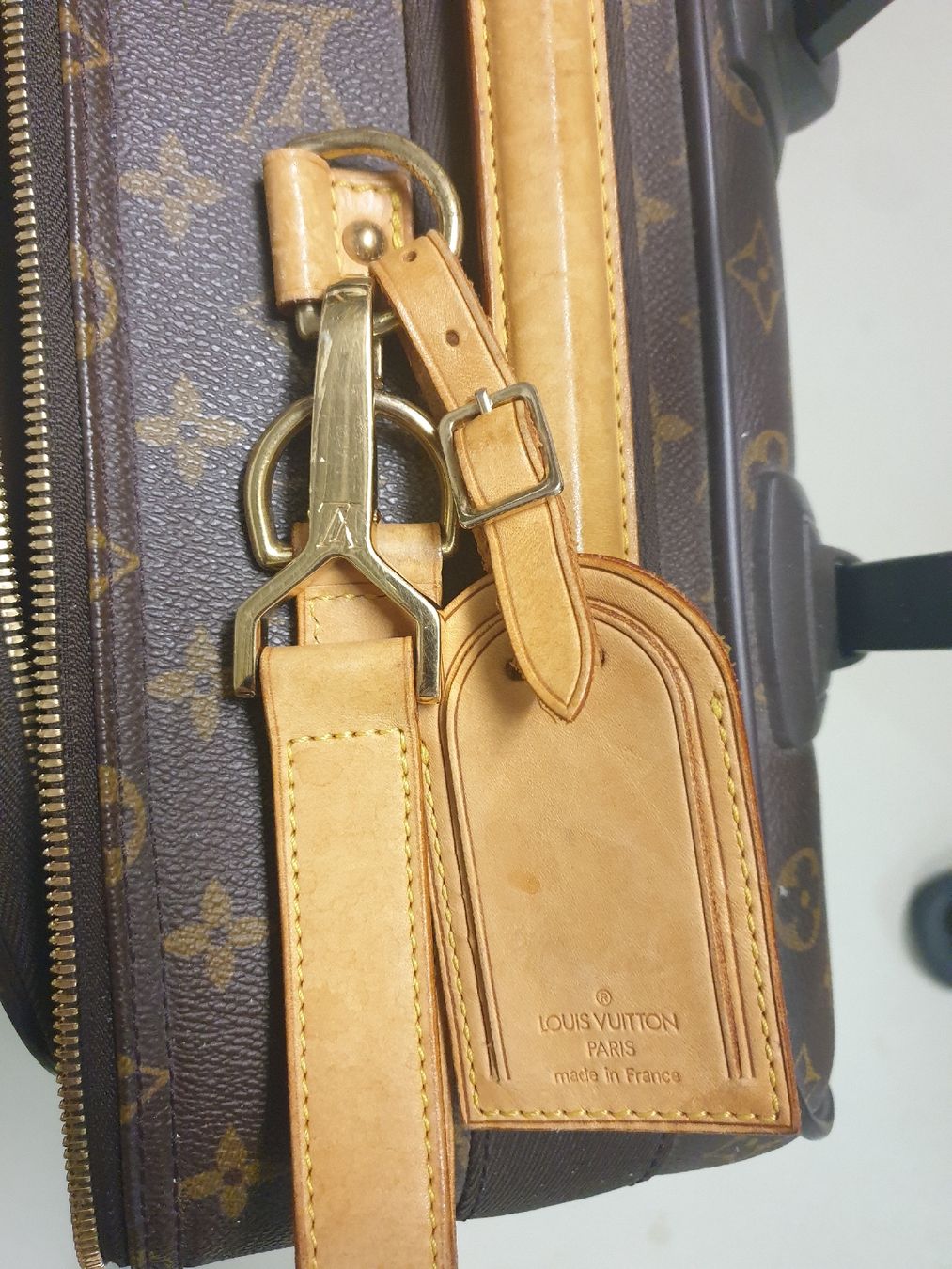 Louis Vuitton Sacs femmes: Louis Vuitton Koffer – D'occasion à Zürich par age5. 3