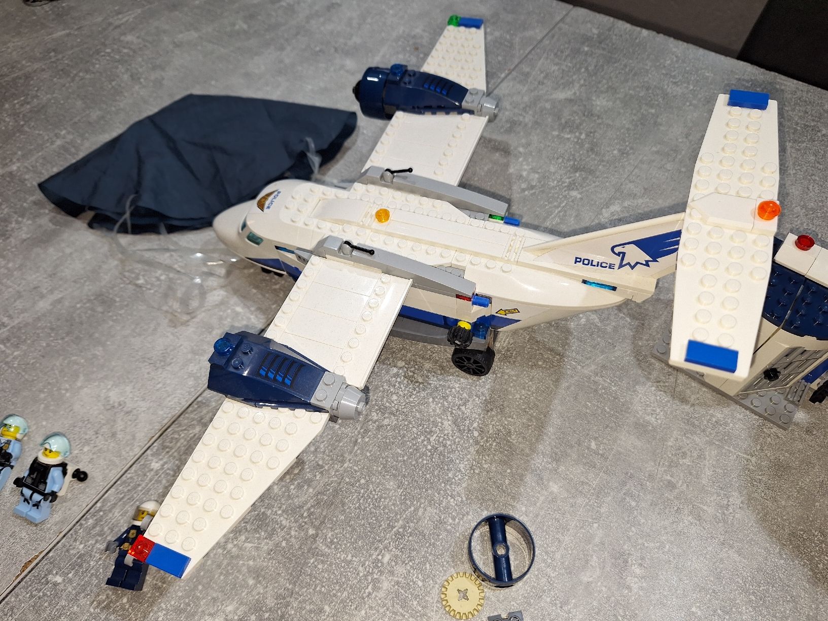 Lego Giocattoli: Lego 60210 Fliegerstützpunkt – Usato da Egerkingen venduto da Niceli1 2