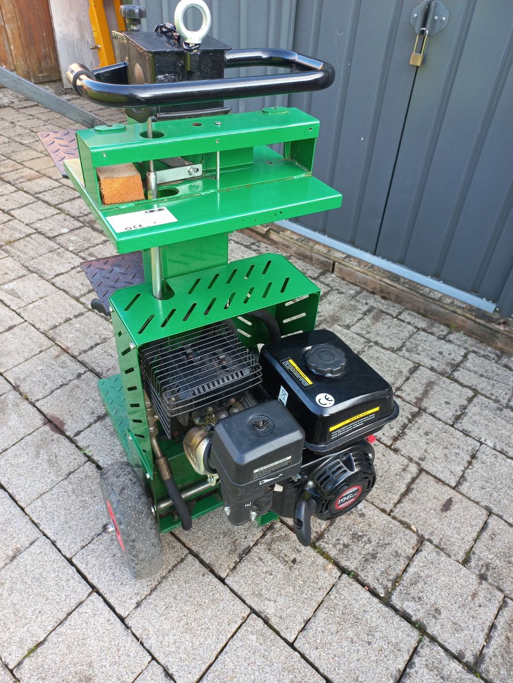 Alle Maschinen: Holzspalter mit Benzinmotor – Gebraucht aus Balsthal von buw 1