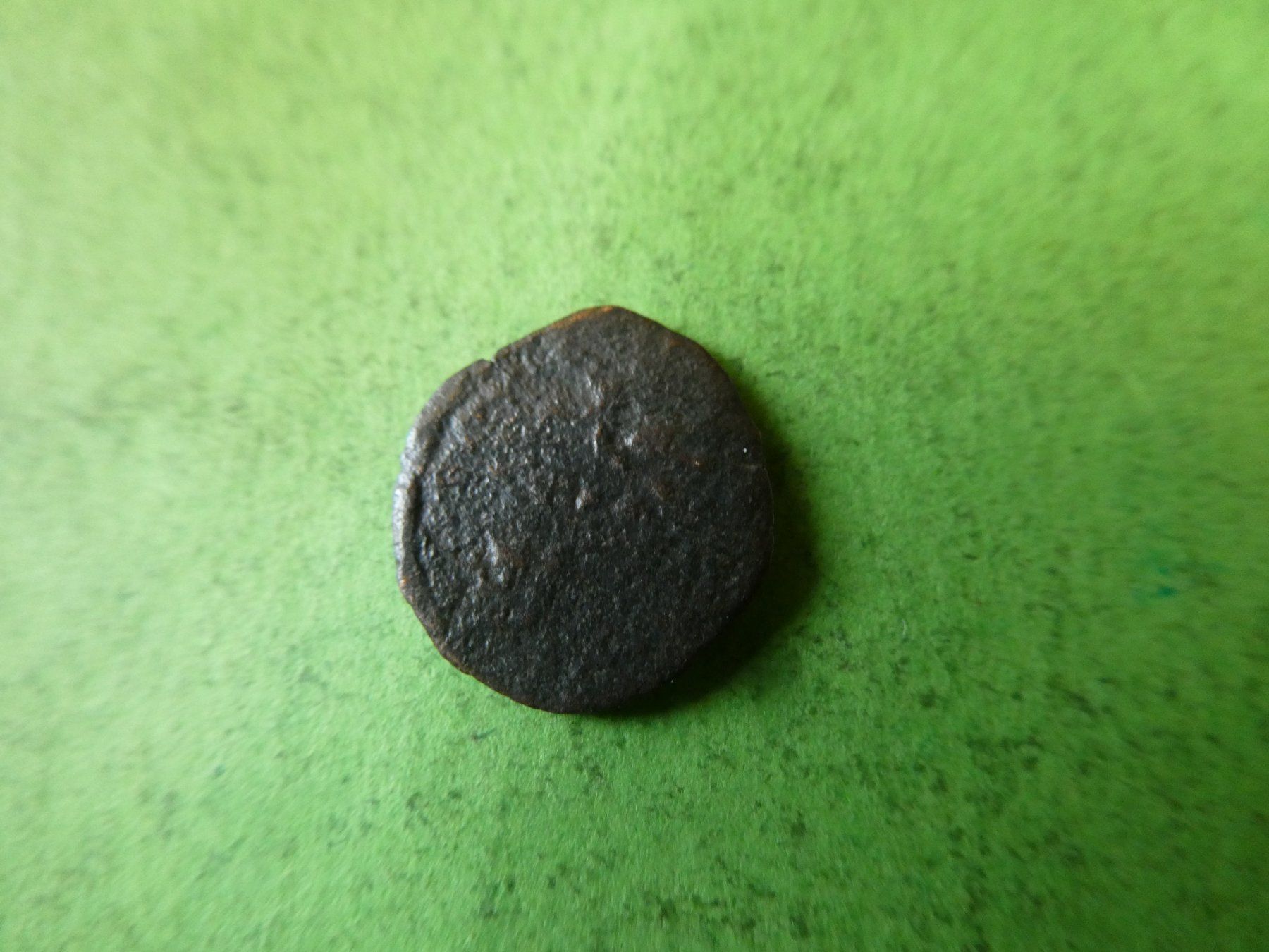 Tutti le monete: uralte   Bronzemünze    13 mm  0.50 g – Usato da Hinterforst venduto da Rohusri