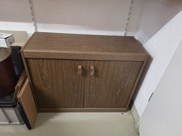 Schrank mit zwei Türen
