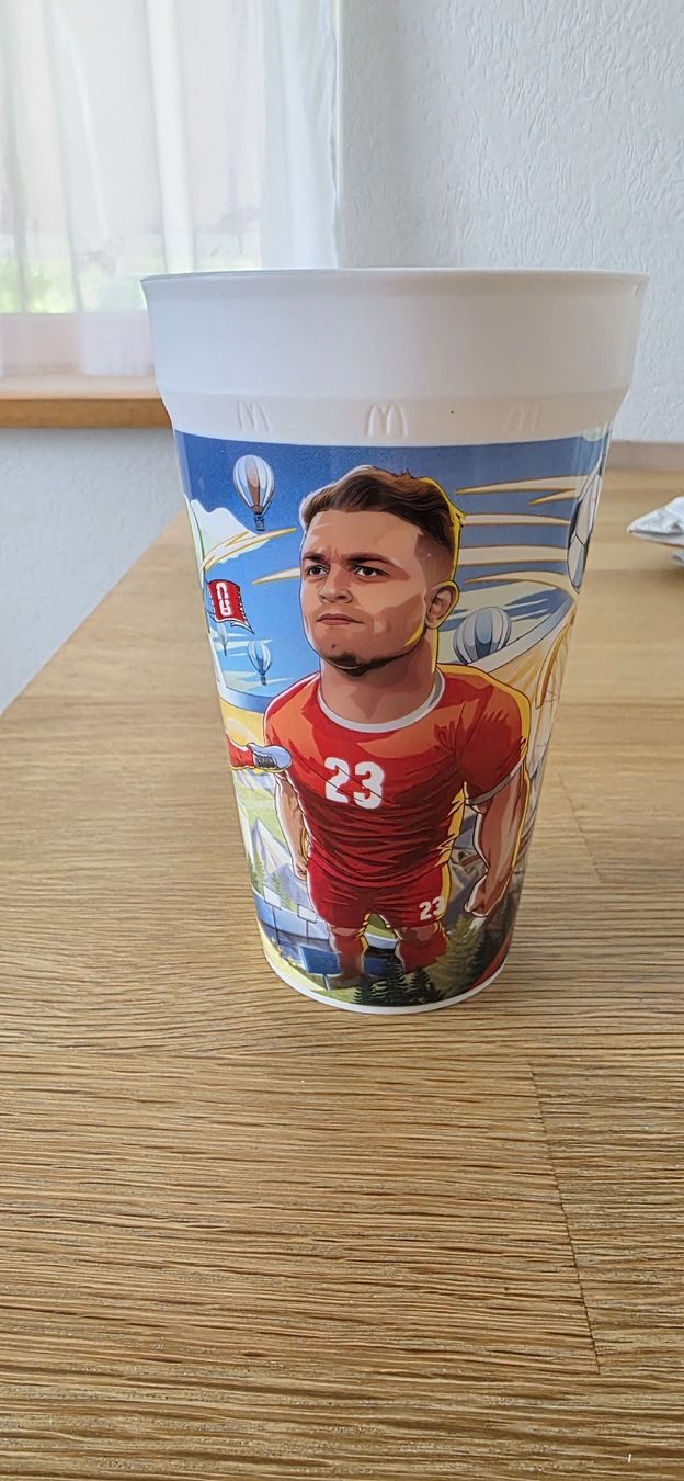 Recipients et similaires: Shaqiri Becher McDonalds – Neuf (Voir description) à Suhr par Design_by_Debi