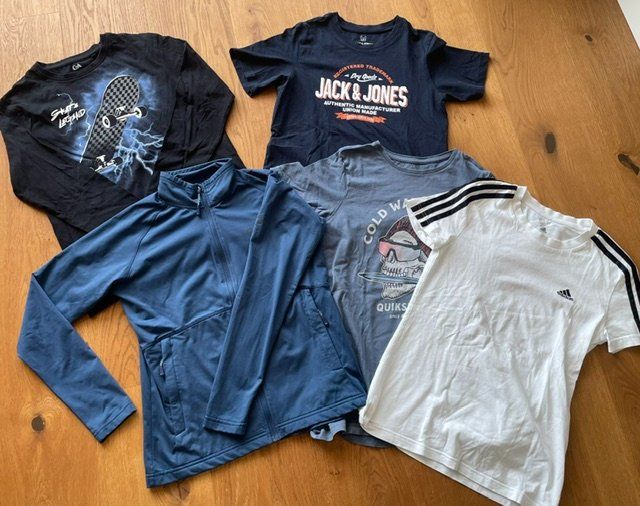 Ensembles coordonnés: Kleiderpaket Junge, ca. Gr. 146 - 152 – D'occasion à Eschenbach LU par Baer01 2