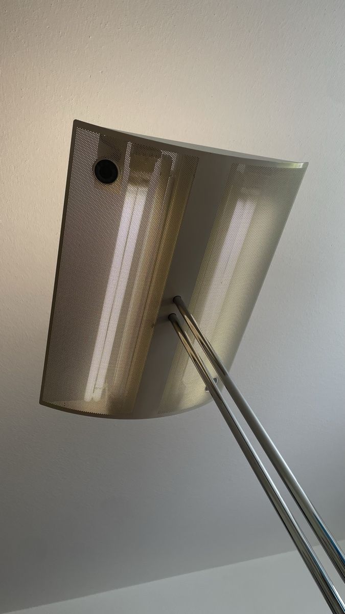 Regent Lampade: Regent-Stehlampe mit Bewegungssensor – Usato da Igis venduto da swyssair01 3