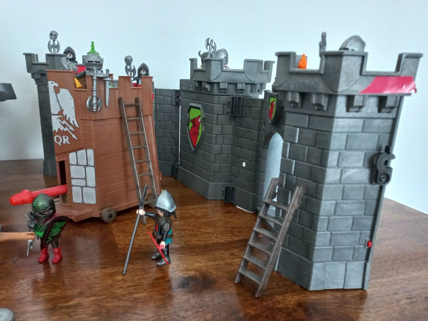 Playmobil Spielzeuge: Playmobil Ritter mit Burgen – Gebraucht aus Lachen SZ von  3
