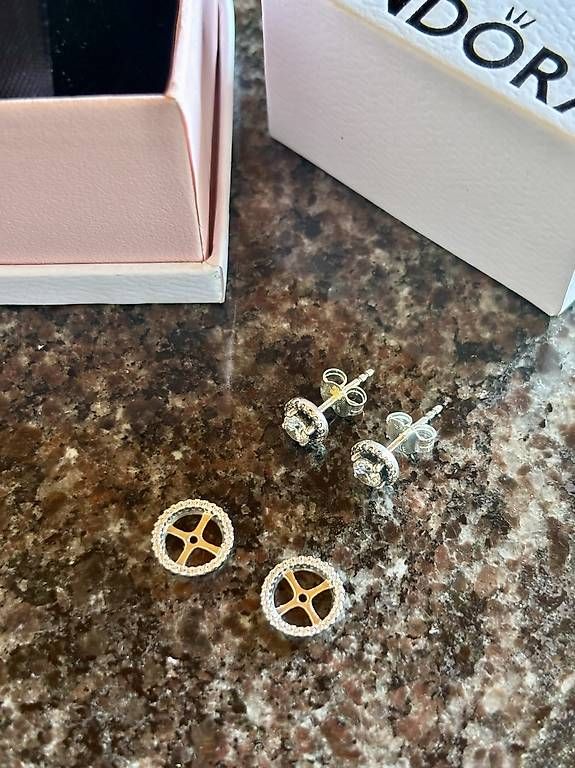 Pandora Boucles d'oreille: Pandora Sparkling Double Halo – Neuf avec emballage d'origine à Perroy par barballalla 2