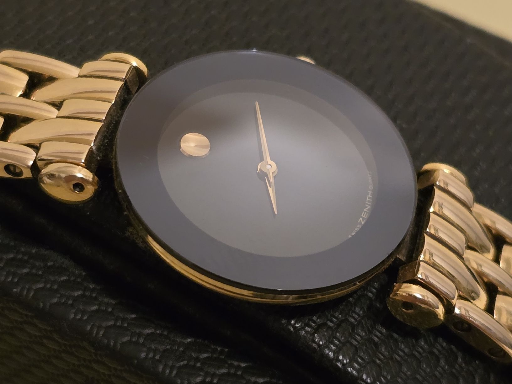 Zenith Orologi: Montre Zenith Quartz - Plaqué Or - Élégante et précise! – Usato da Grand-Lancy venduto da Montre-Swiss 3