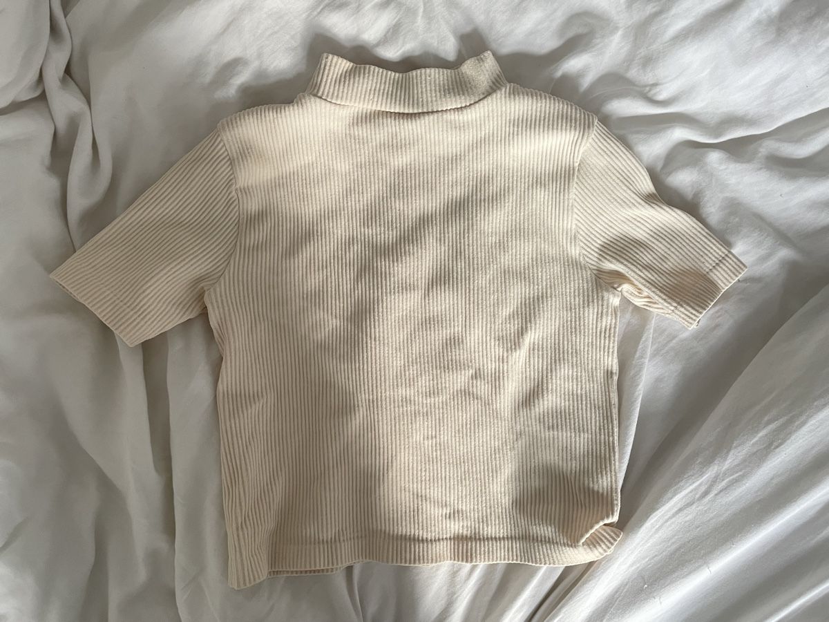 Tops: cute pull&bear mock neck top⭐️ – D'occasion à Ilanz par mashascloset