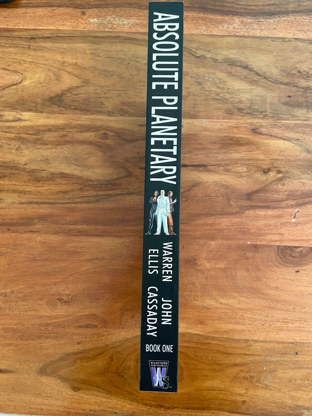 Fumetti: Absolute Planetary Vol. 1 - 1st ed. – Nuovo (secondo la descrizione) da Zürich venduto da Raphaelhofer 1