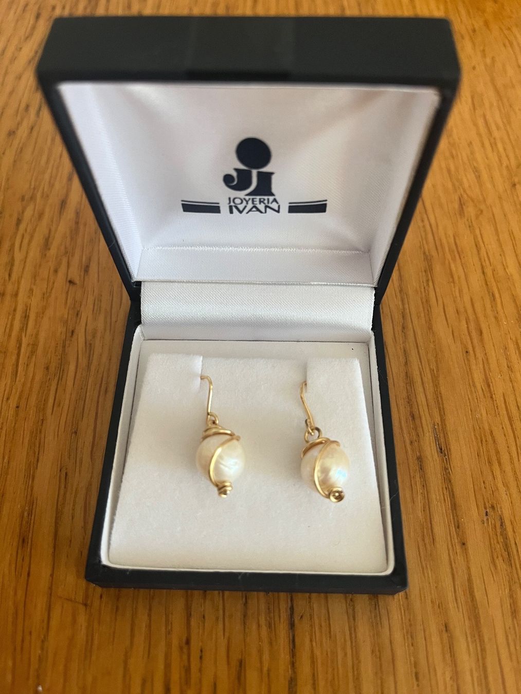 Orecchini pendenti & Orecchini a lobo: Pearl earrings in gold – Nuovo e nell'imballaggio originale da Bellevue venduto da utilisatratice 1