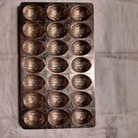 Schokoladengiessform halbe Nüsse