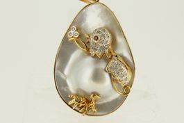 Perlmut-Anhänger Pinguin in 14Kt. GG 16,25 gr. mit Diamanten