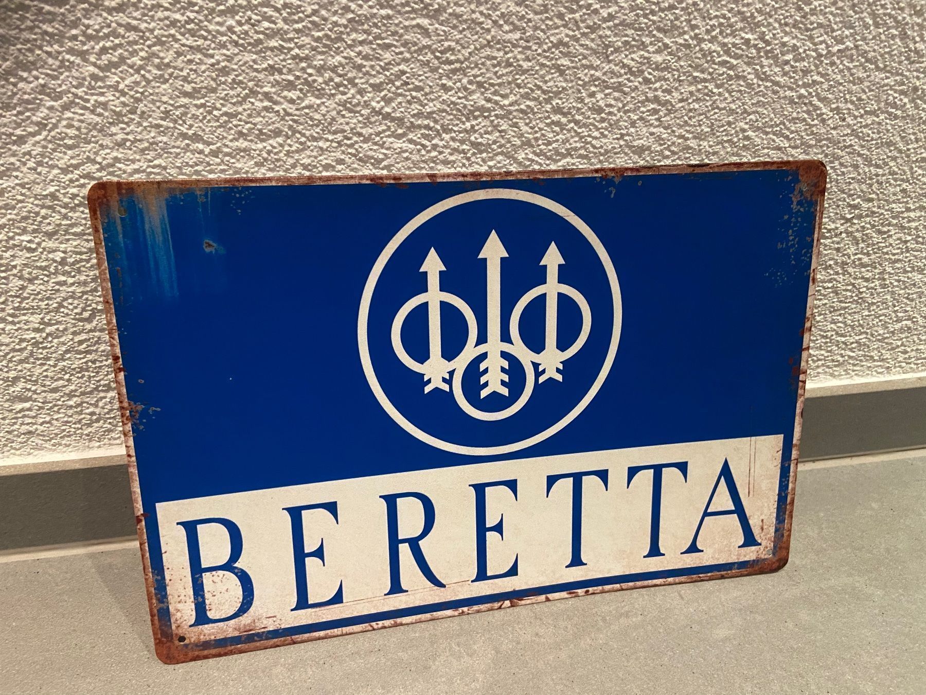 Insegne: SCHILD BERETTA METALL 1 STÜCK/ NEU / – Nuovo e nell'imballaggio originale da Seon venduto da Aaargauer01 1