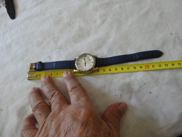 Orologi: SCHÖNE  HEREN UHR.QUARTZ..LÄÜFT – Usato da zürich venduto da ahmad01 1