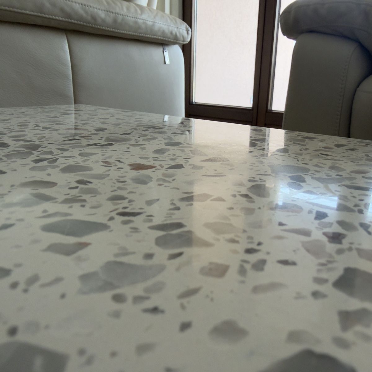 Tische: Salontisch Stein Terrazzo – Gebraucht aus Locarno von Faeby87 2
