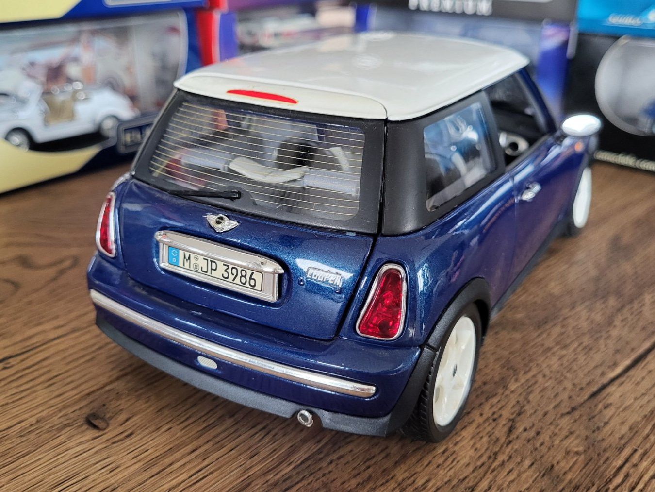 Bburago Modellautos: Mini Cooper 2001 1:18 Bburago – Gebraucht aus Rothrist von Juana5 3