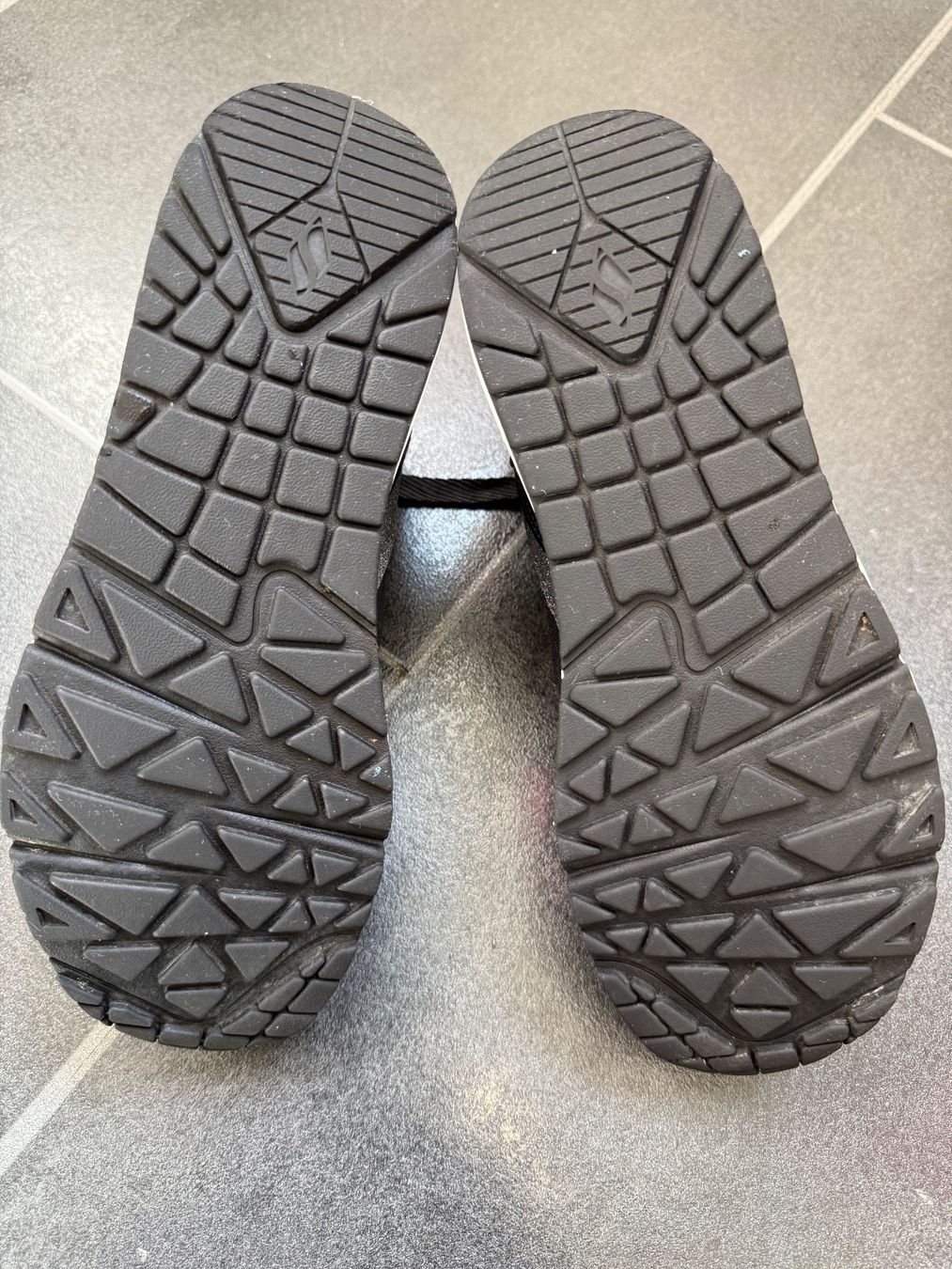 Skechers Schuhe für Mädchen: Skechers  (Gr. 33,5) – Gebraucht aus Moosseedorf von SDmedia 3