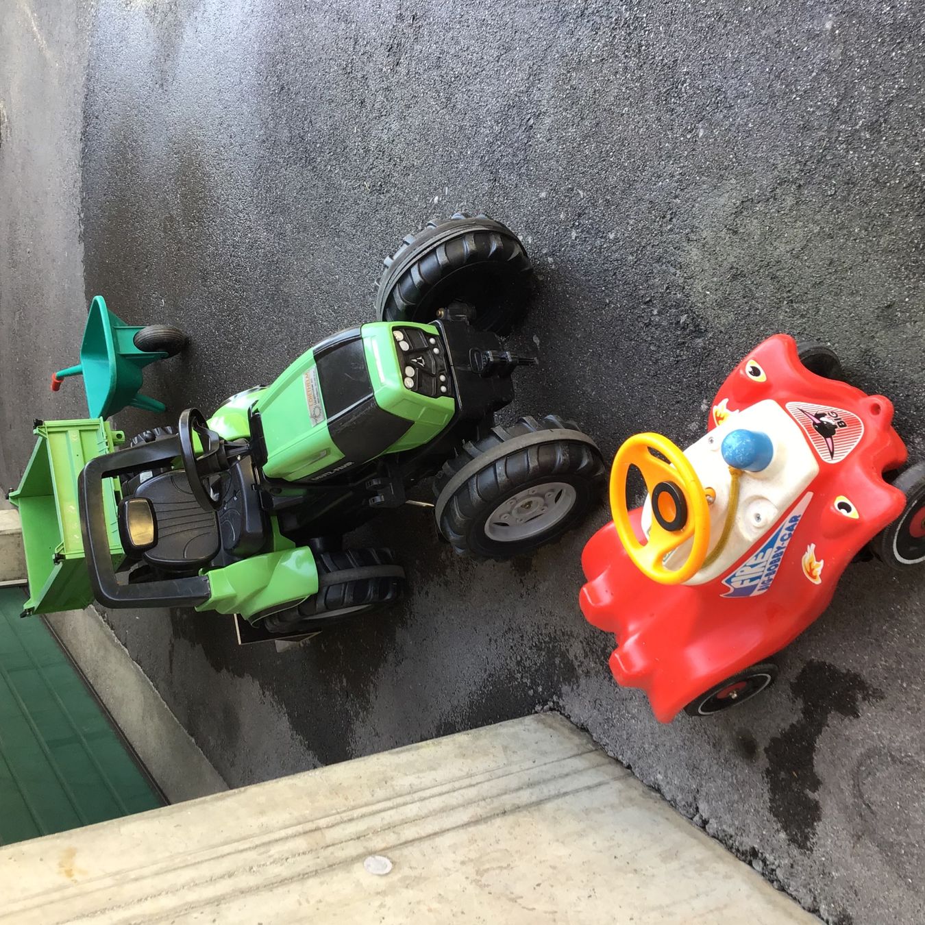 Deutz Tracteurs: Deutz Kinder Traktor inkl. div. Zubehör – D'occasion à Siebnen par uss