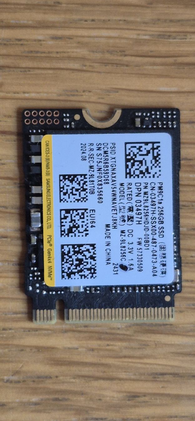 Dischi rigidi: 6 x M.2 SSD 256GB NvME Format 2230 – Usato da Heinrichswil venduto da LottazComputer 3