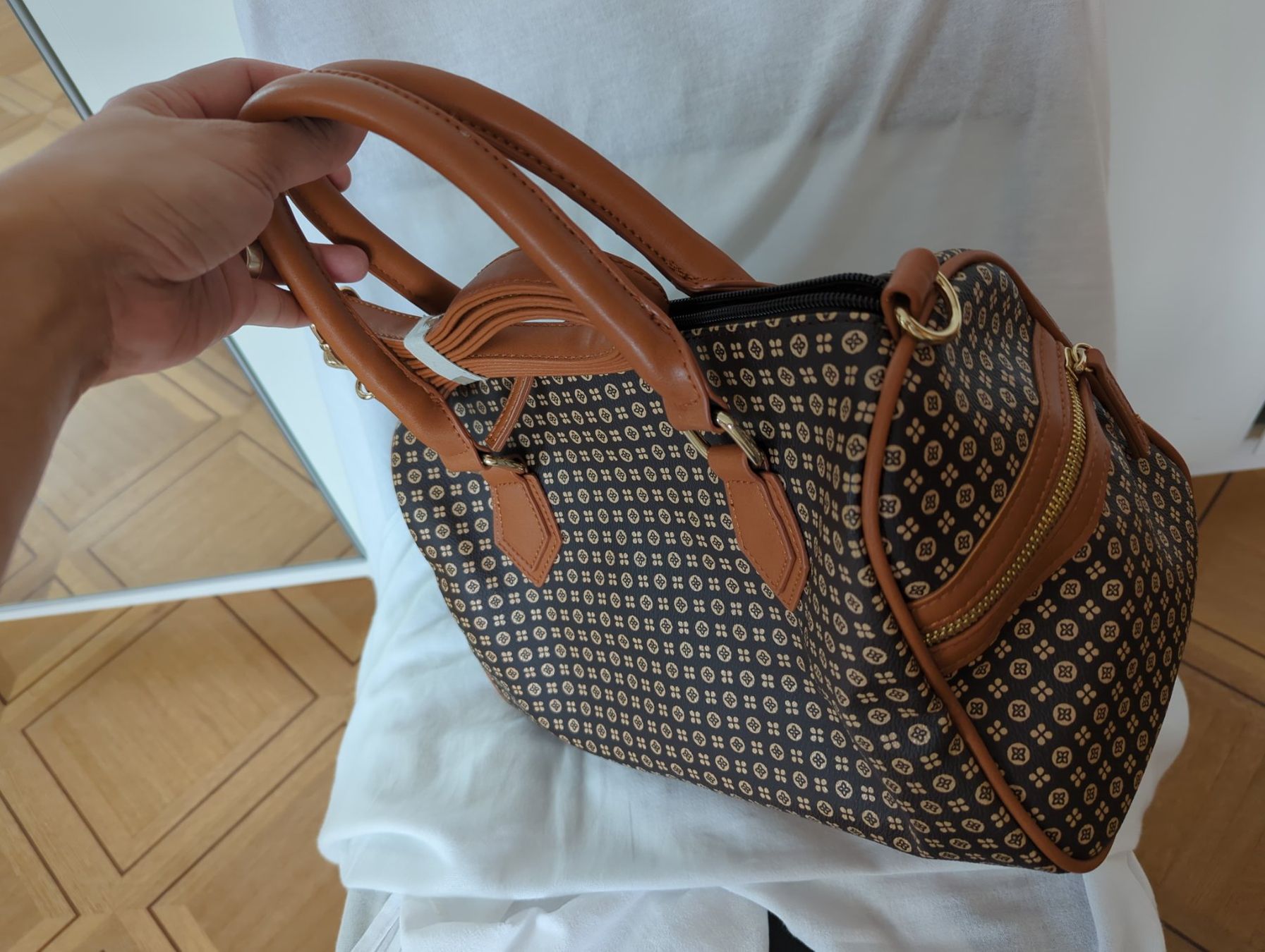 Borse da donna: Umhängetasche/Handtasche – Nuovo (secondo la descrizione) da Lützelflüh-Goldbach venduto da 2thchance 5