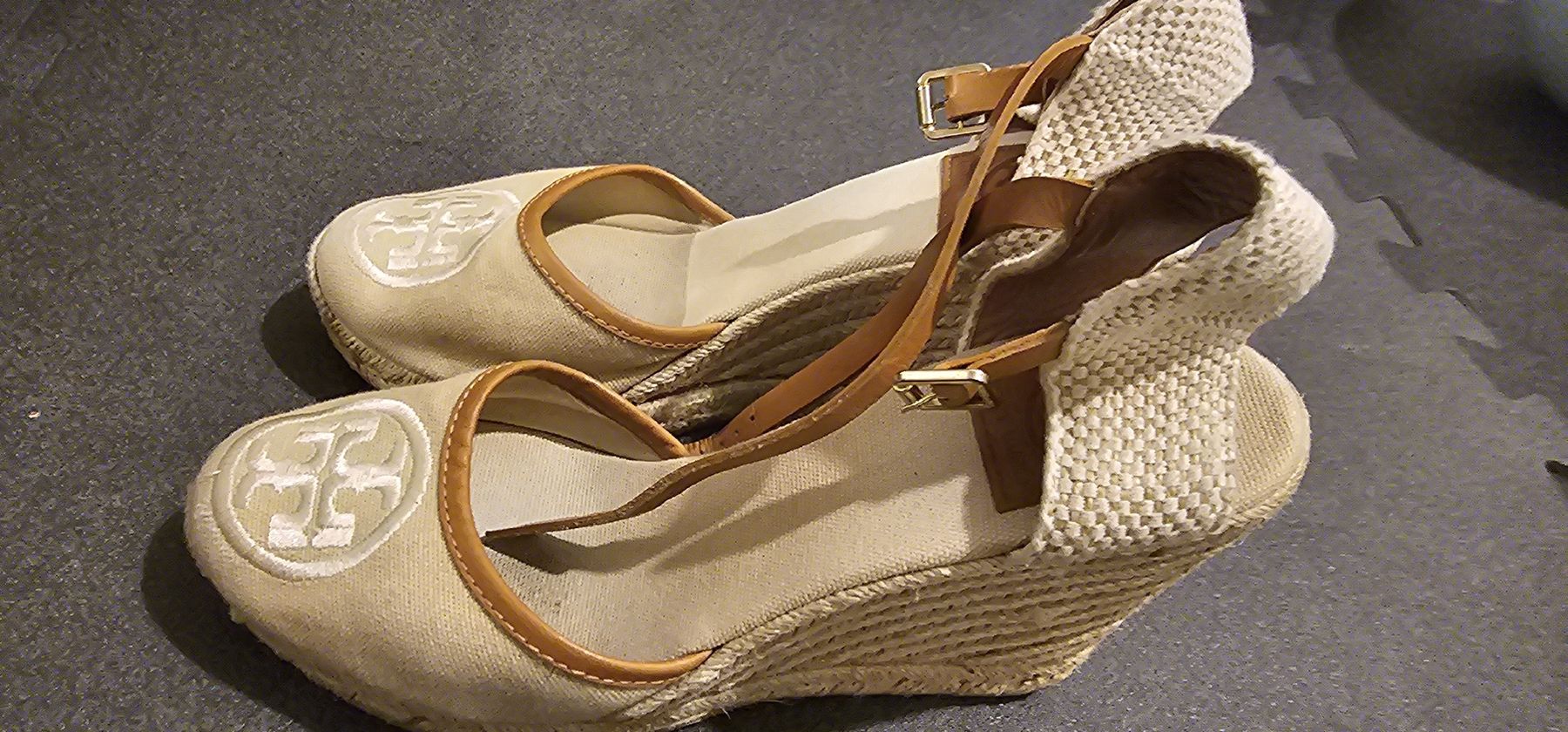 Tory Burch Damenschuhe: Tory Burch Wedge  – Gebraucht aus La Tour-de-Peilz von mcp_w7rw 1