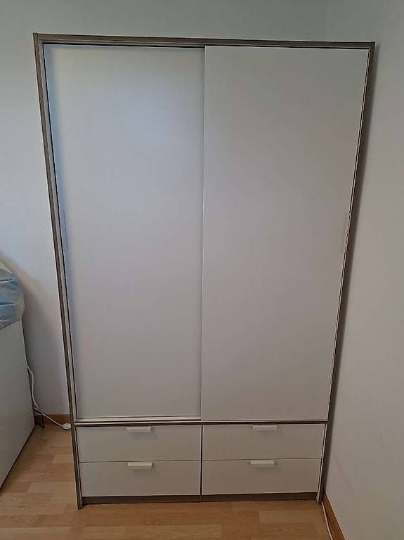 Armadi: Kleiderschrank ***gut erhalten*** – Usato da Buchs SG venduto da FelixPl 1
