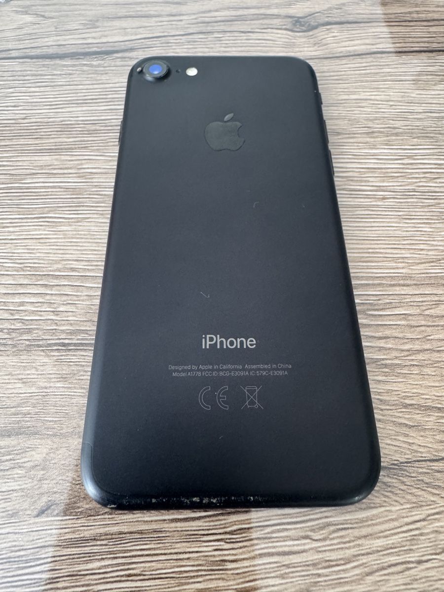 Apple Telefoni cellulari / Smartphones: iPhone 7 – Usato da Bern venduto da Adidonble 3