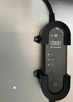 Audi-Ladegerät Wandhalterung