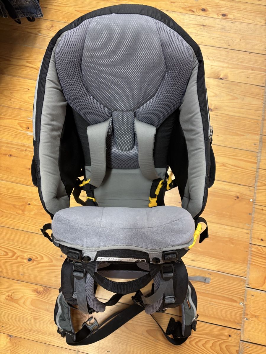 Deuter Marsupi portabebè: Deuter Kindertrage Aircontact Varifit – Usato da Büren an der Aare venduto da Nikito2001 2