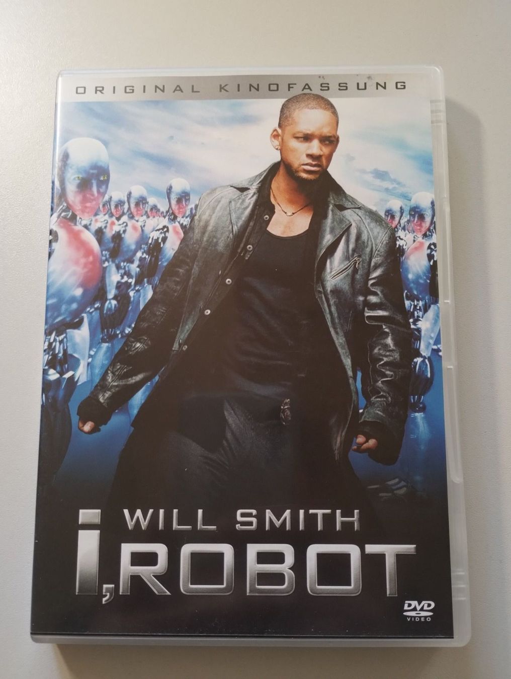 Tutti i DVDs: DVD - I Robot - Versand A-Post nur CHF 2.50! – Usato da Siblingen venduto da the_92m7