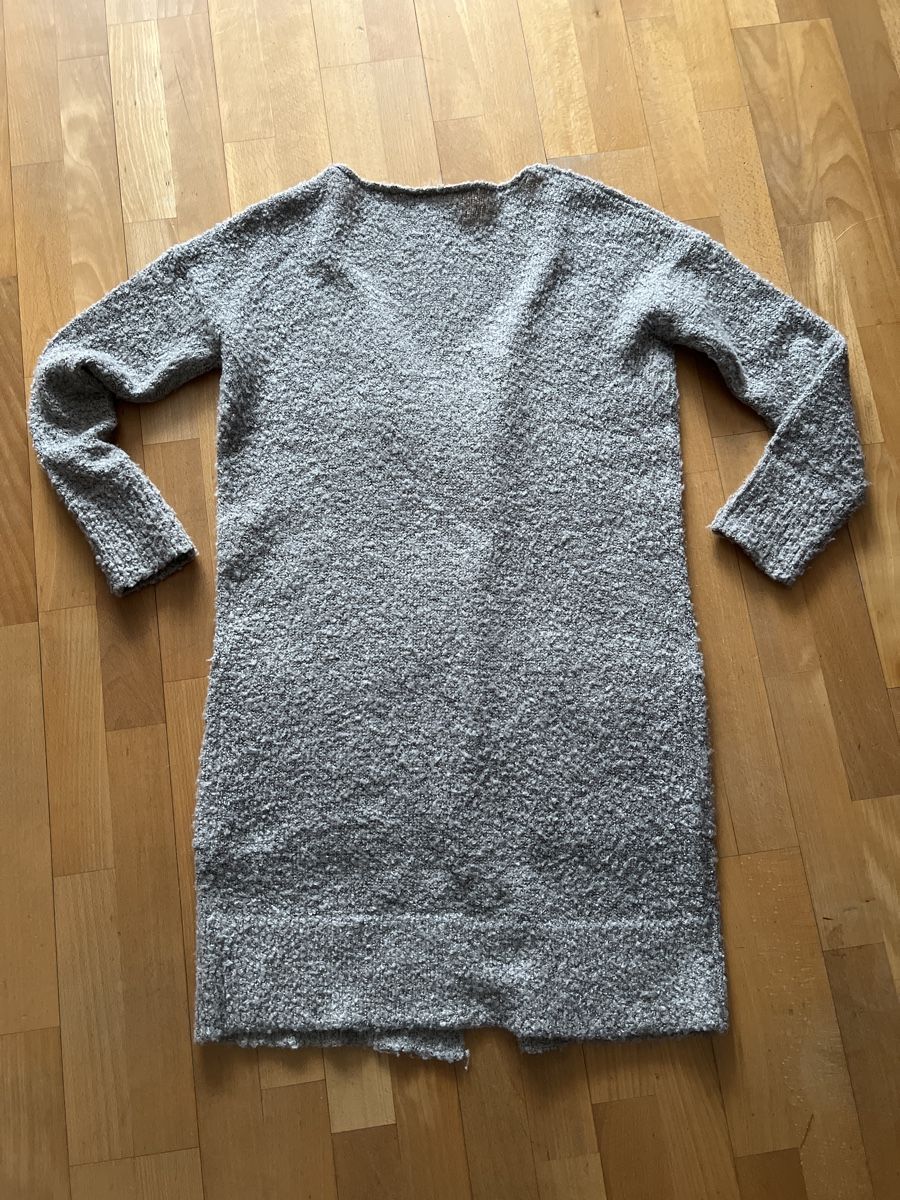 Jacken: Graue Strickjacke, Cardigan, Grösse M – Gebraucht aus Münsingen von est_s6vf 1