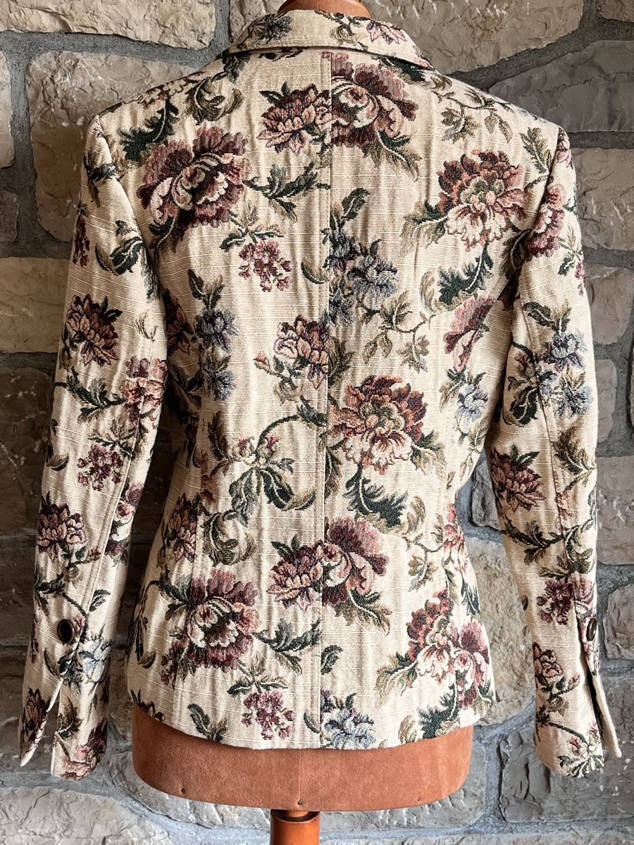 Jacken: Herbstlicher Blazer mit Blumenmuster Gr. 36 – Neu (gemäss Beschreibung) aus Aarau von Doct8 2