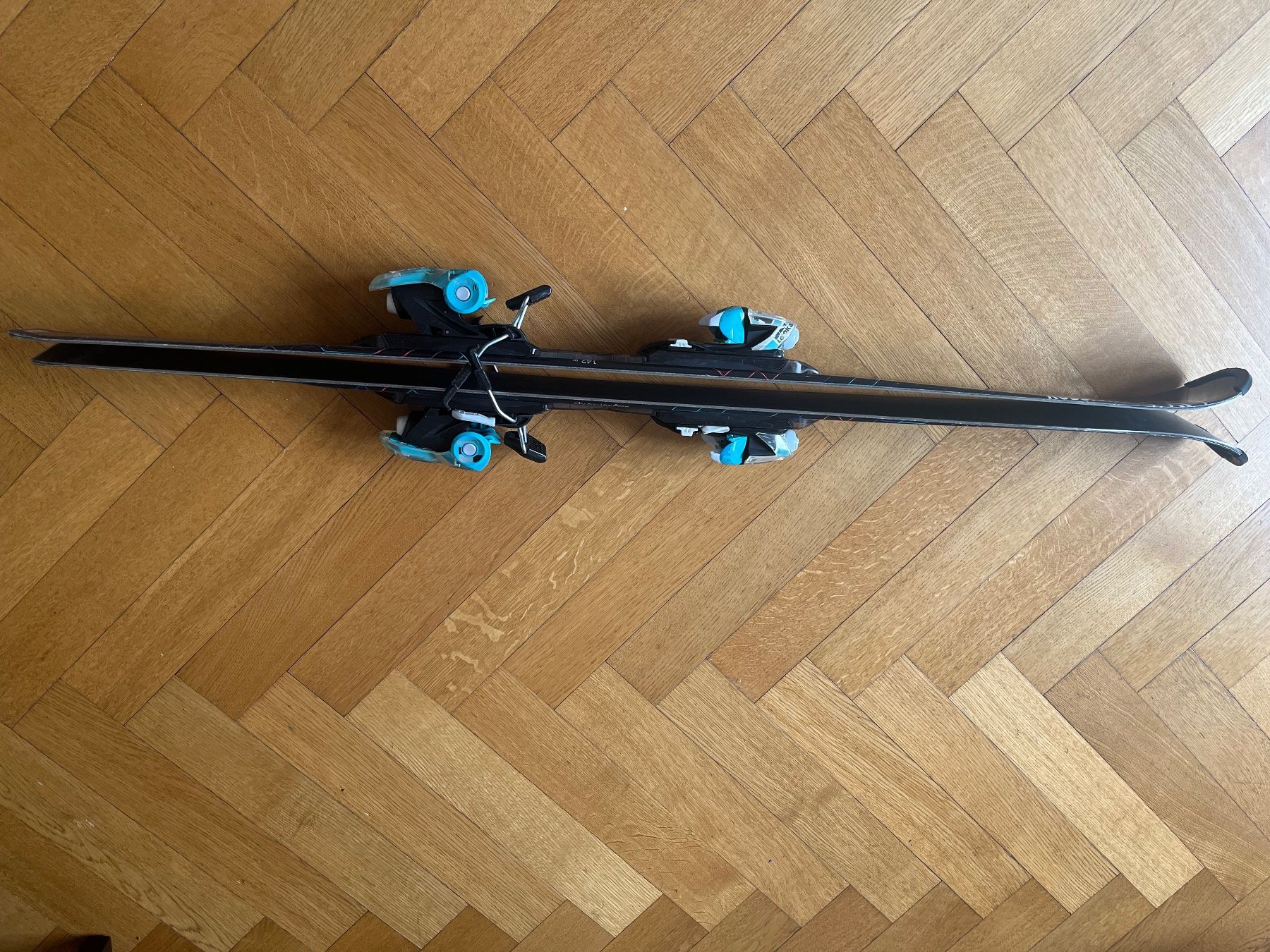 Rossignol Sci: Rossignol Attraxion skis, taille 142 cm – Usato da Genève venduto da natalie1_5 7